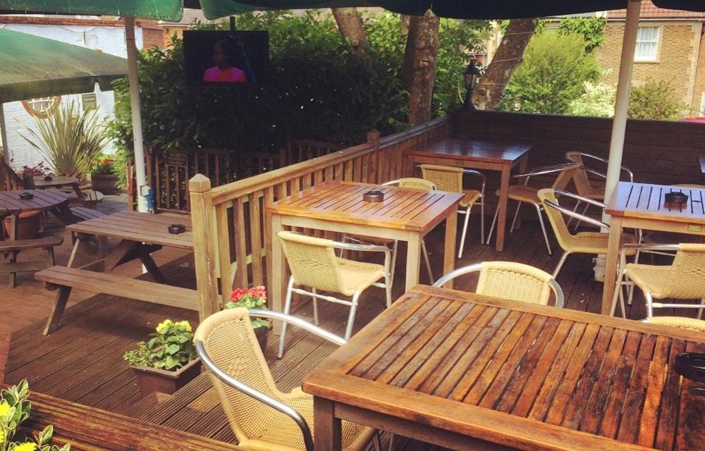 The Wheatsheaf Inn Cuckfield Εξωτερικό φωτογραφία